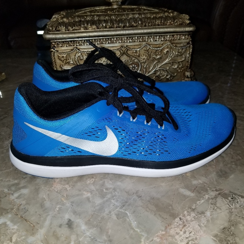 Men's Nike running shoes